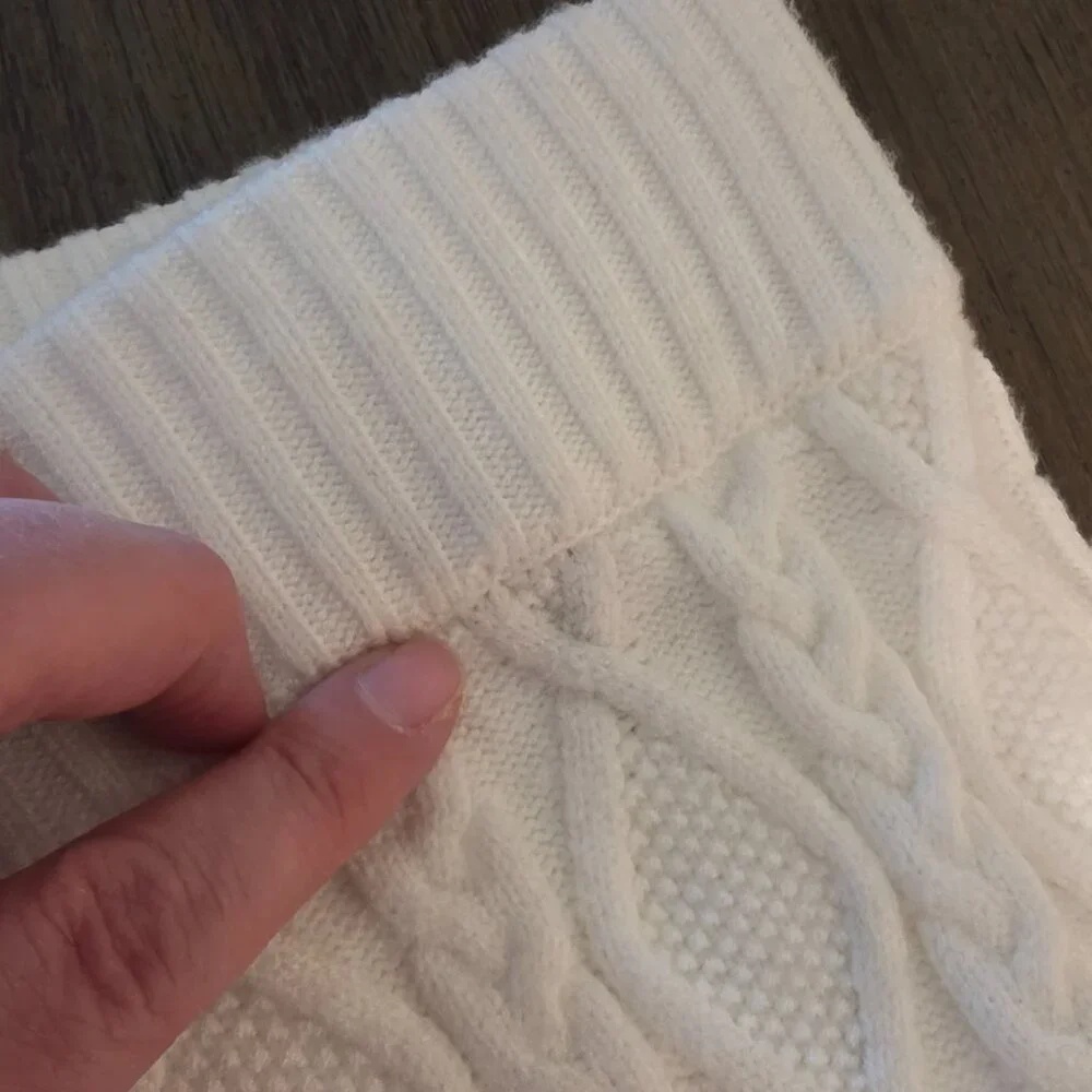 Skims CABLE KNIT STRAIGHT LEG PANT White Large- Loose thread, a few dirt marks - Picture 6 of 16